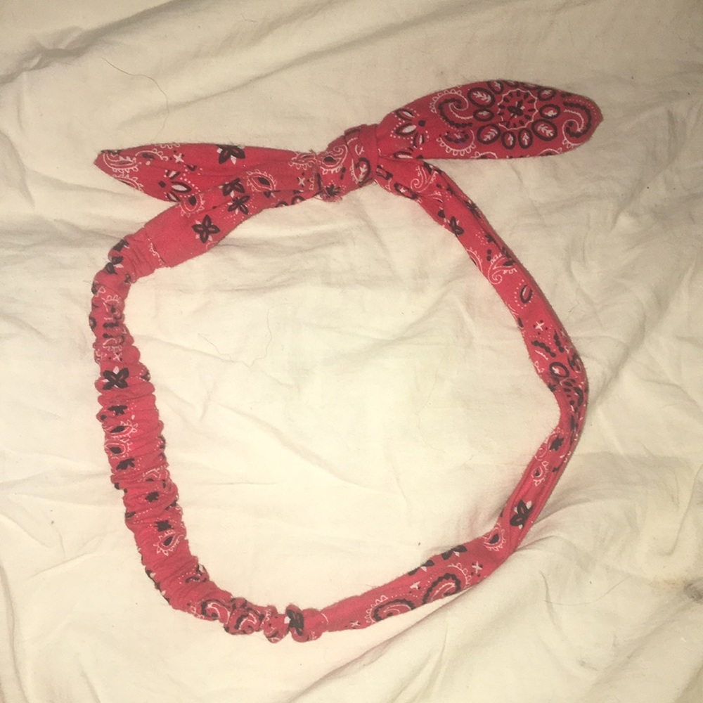 Bandana headband❤️🤍🖤